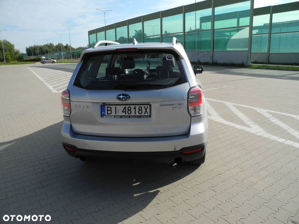 Subaru Forester 2.0 XT Comfort Lineartronic - 14