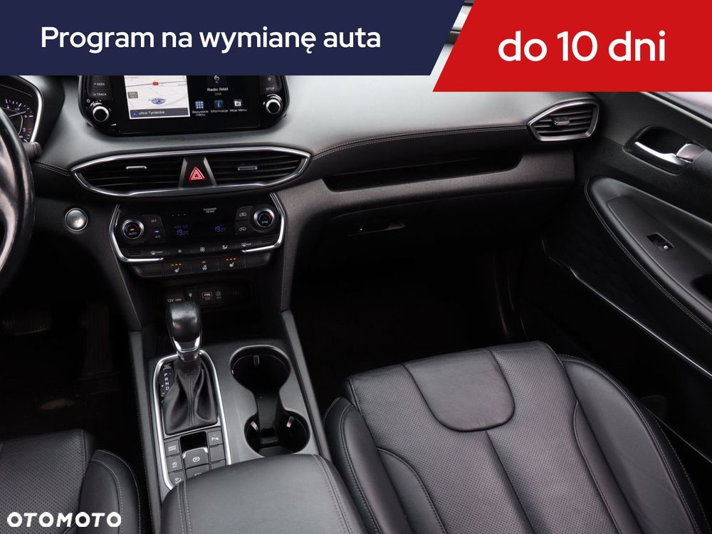Hyundai Santa Fe - 10