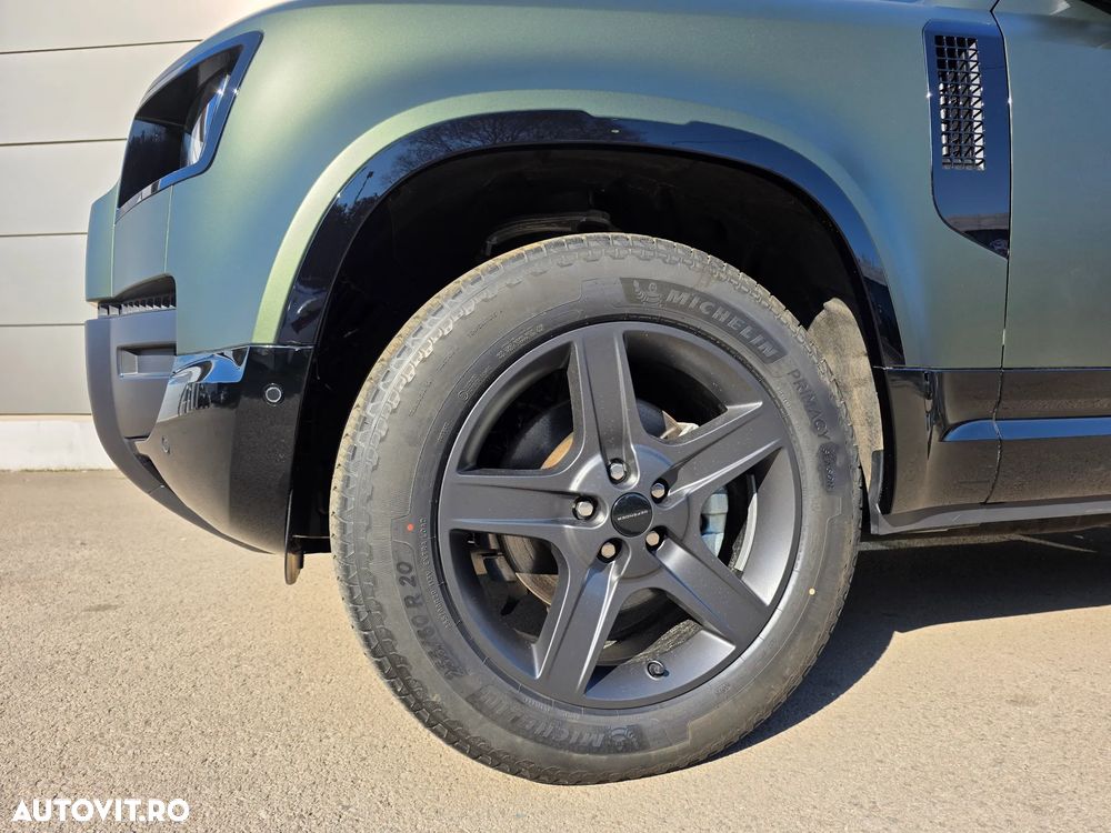 Land Rover Defender - 7