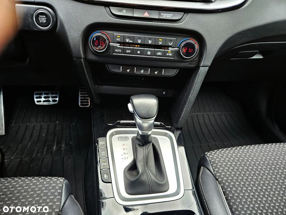 Kia Ceed 1.6 CRDi mHEV Business Line DCT - 11