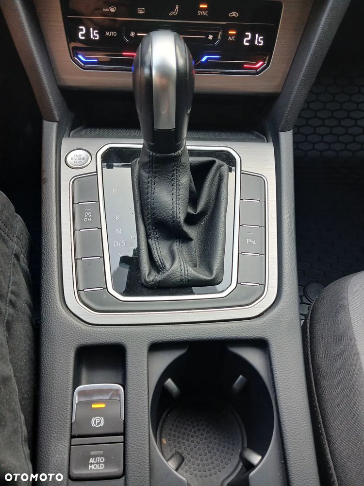 Volkswagen Passat 1.5 TSI EVO Essence DSG - 22