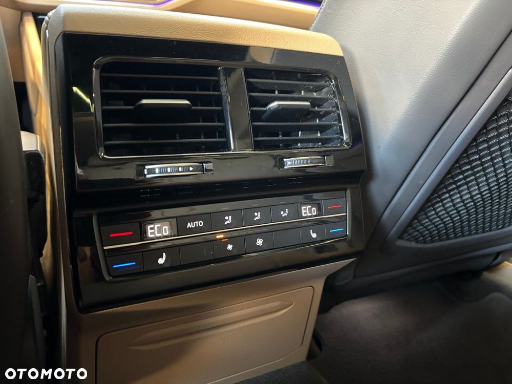 Volkswagen Touareg - 30