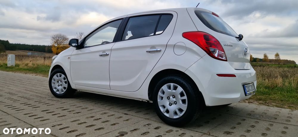 Hyundai i20 - 19
