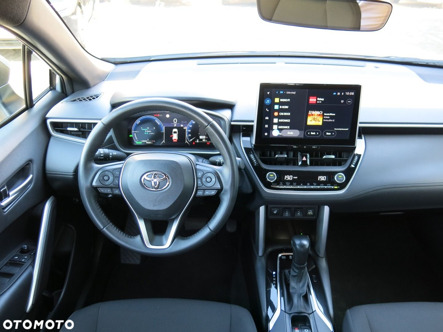 Toyota Corolla Cross - 15