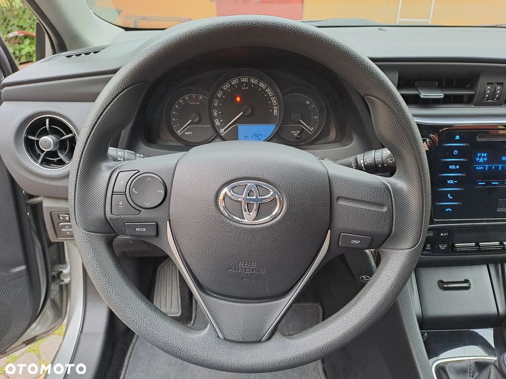 Toyota Auris - 27