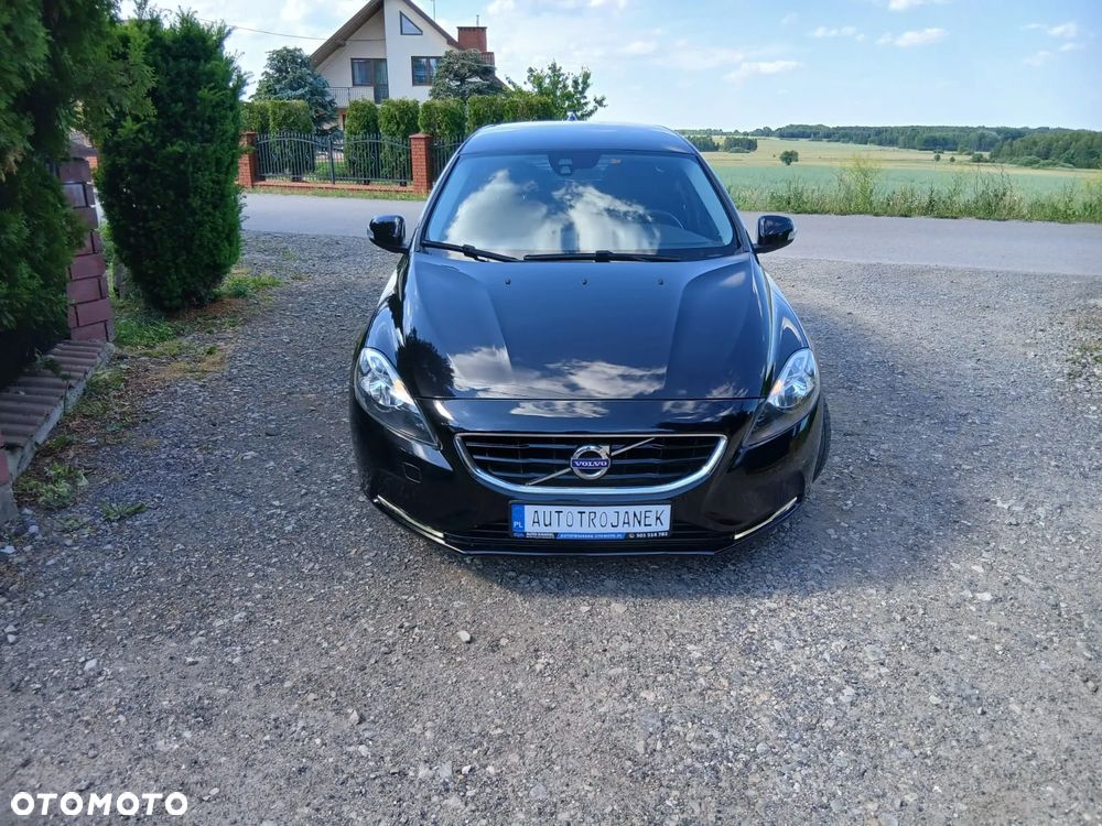 Volvo V40 D2 Momentum - 2