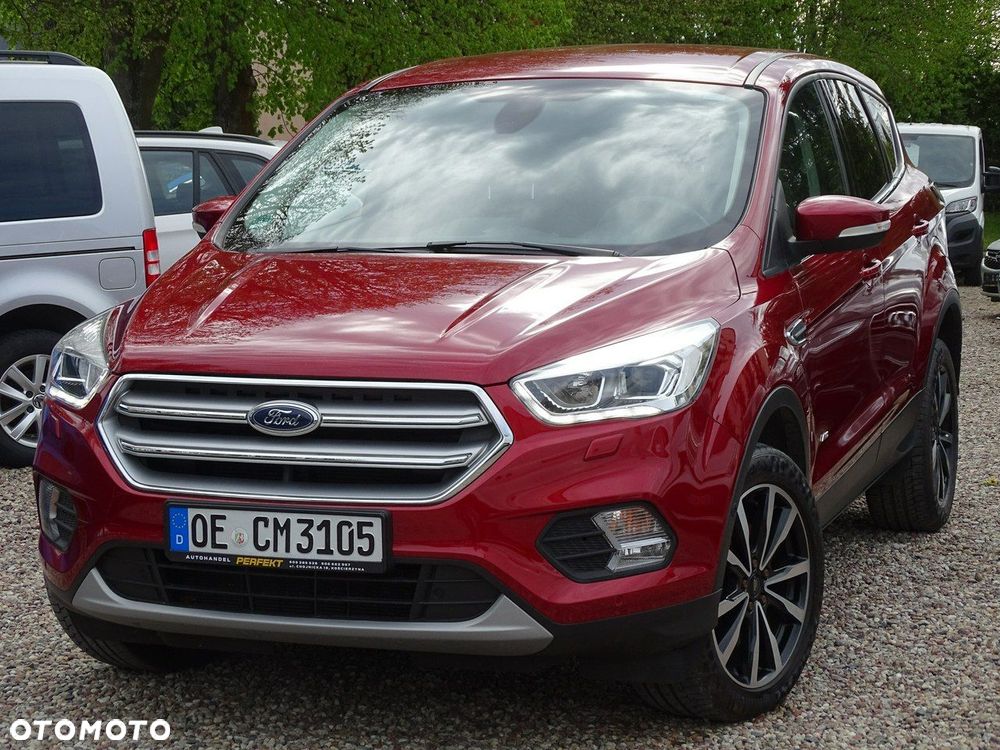 Ford Kuga - 1