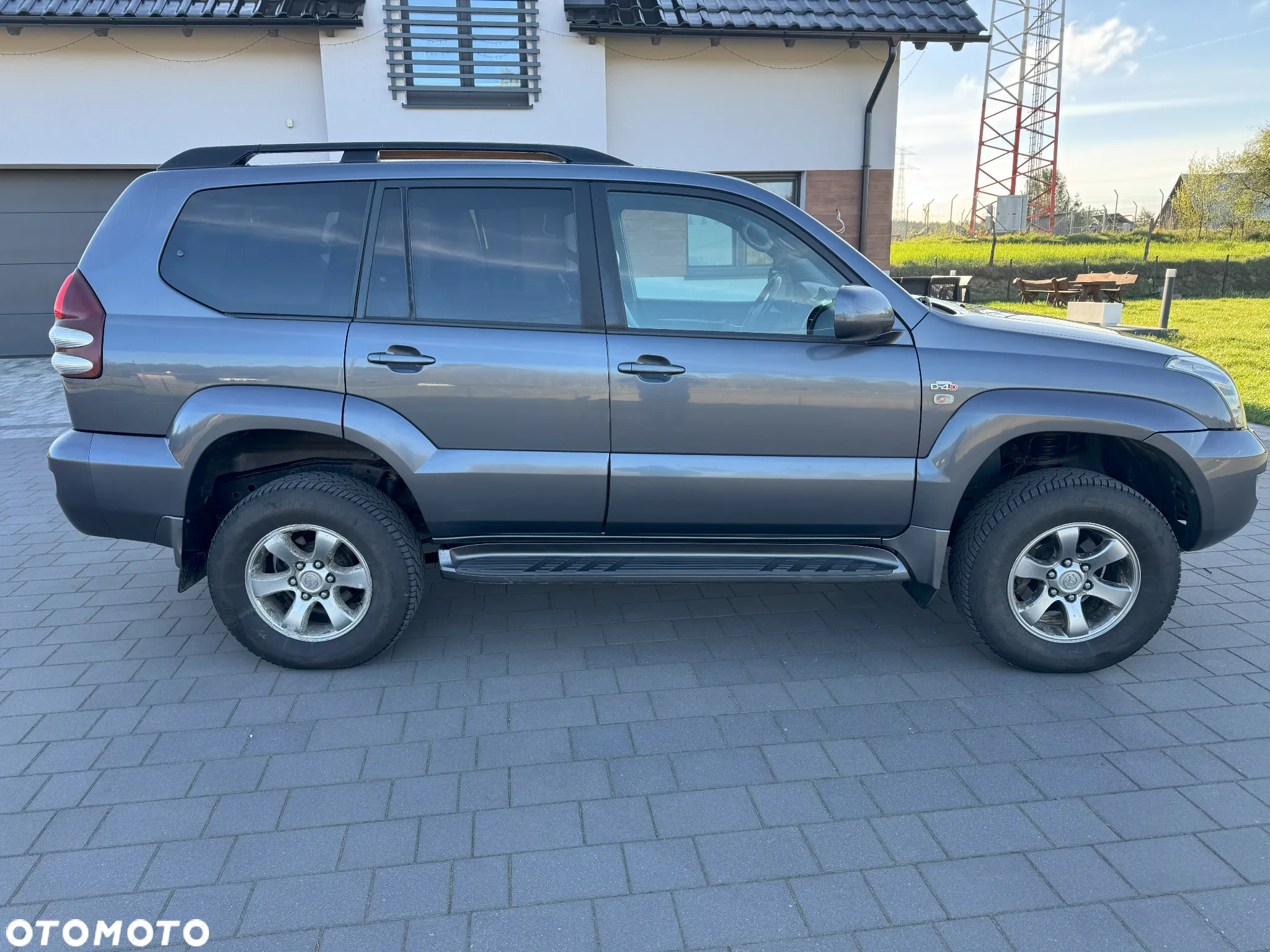 Toyota Land Cruiser - 2