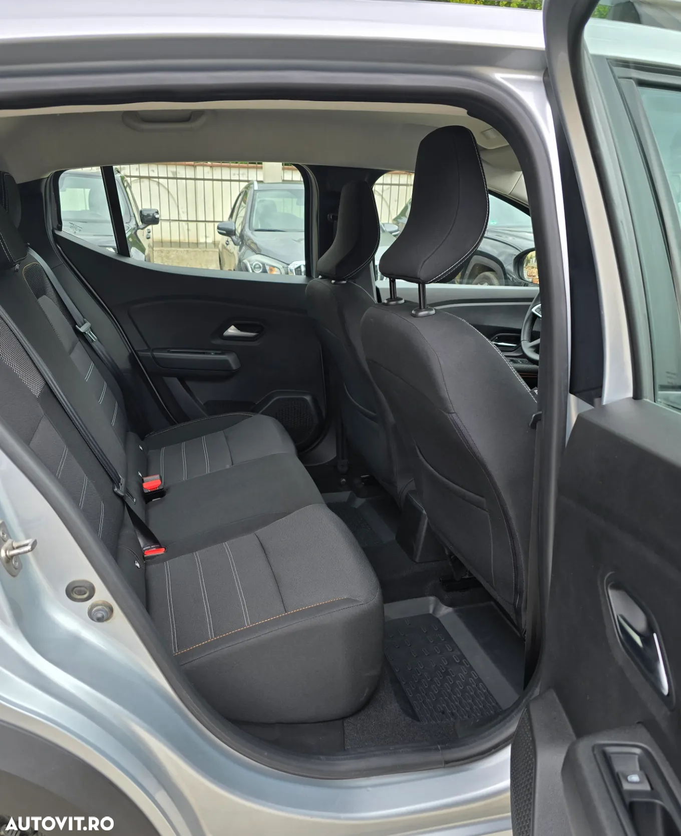 Dacia Sandero Stepway TCe 90 MT6 Comfort - 27