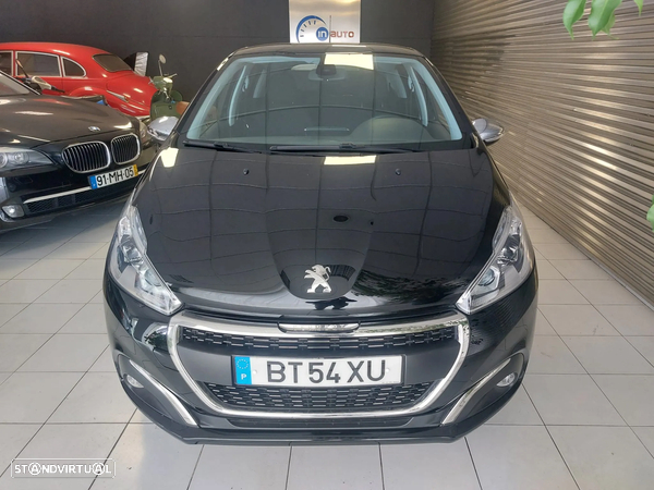 Peugeot 208 1.2 PureTech Signature