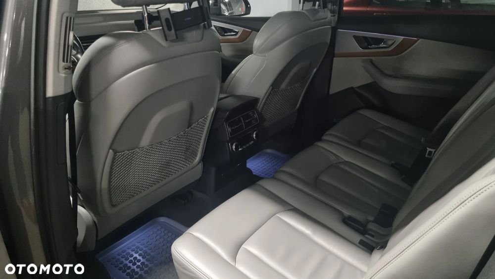 Audi Q7 - 6