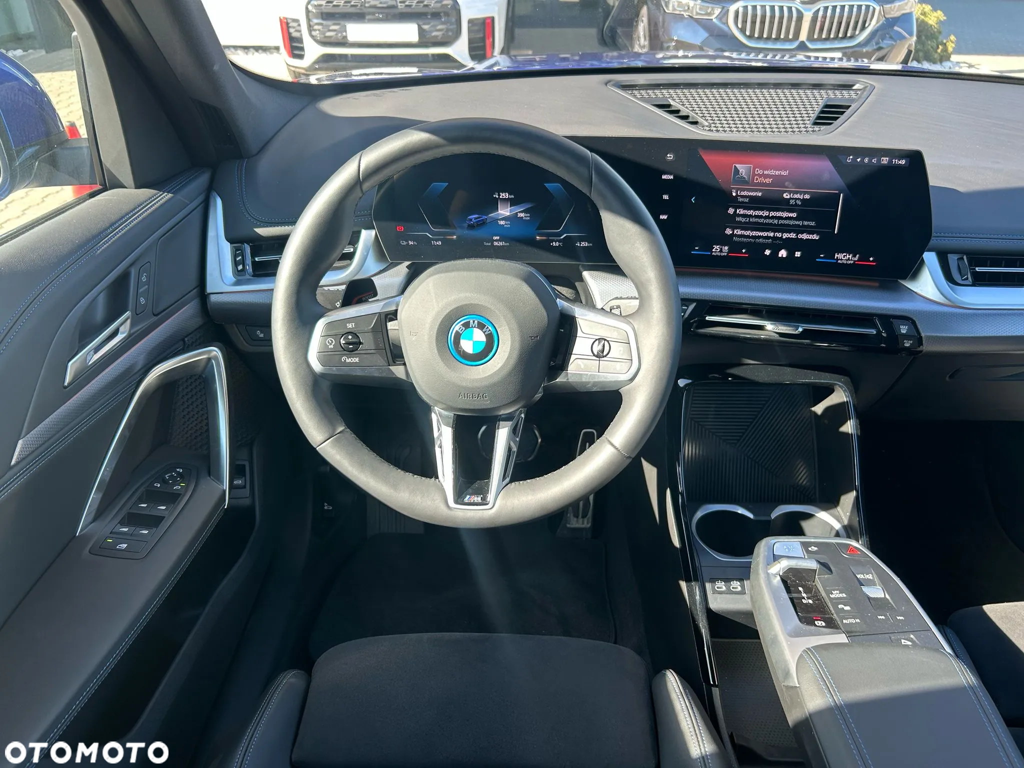 BMW iX1 - 9