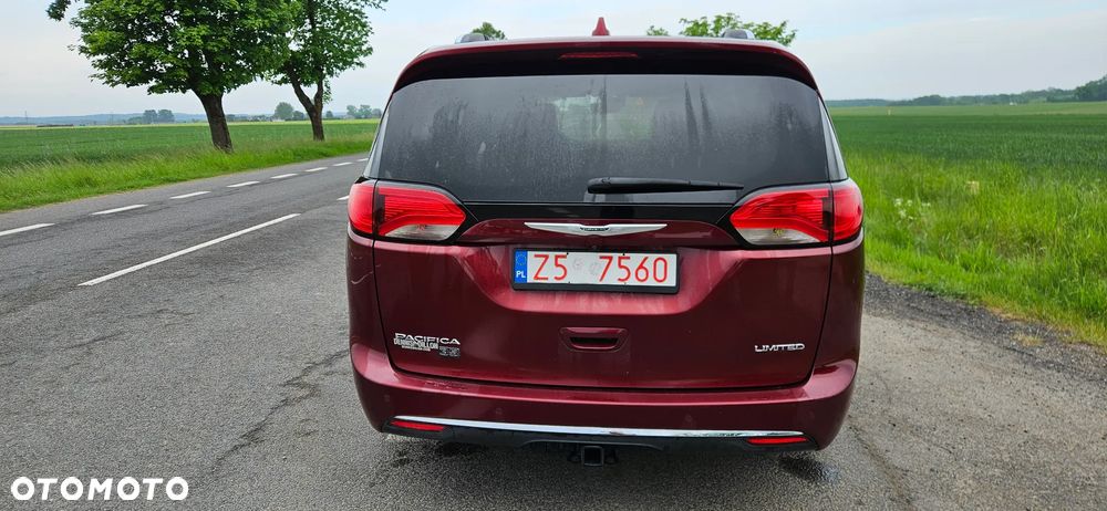 Chrysler Pacifica - 8