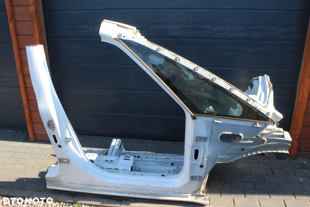 ĆWIARTKA PODŁUŻNICA SŁUPEK PRAWY PRZÓD OPEL ZAFIRA C 40R - 1
