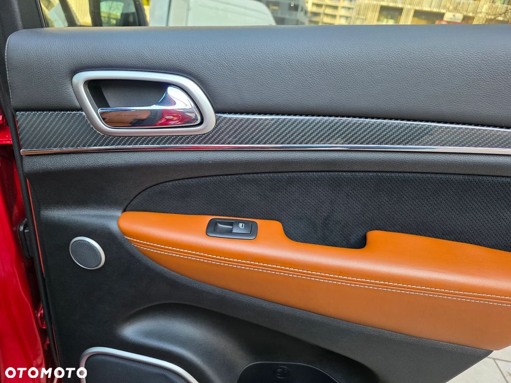 Jeep Grand Cherokee 6.4 V8 SRT8 - 34