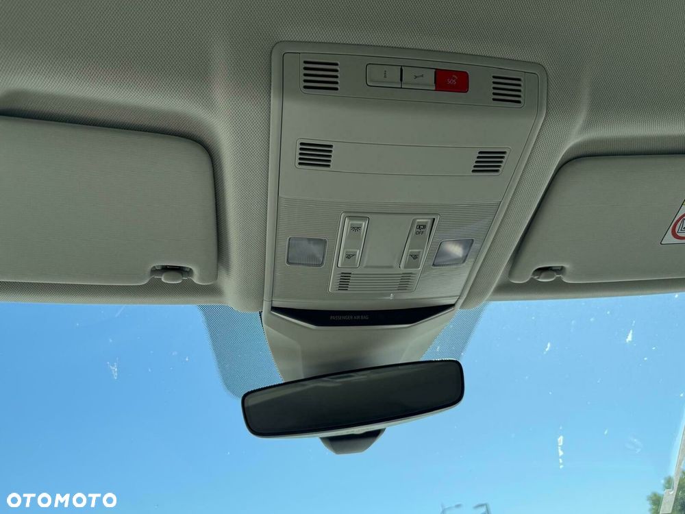 Volkswagen T-Roc 1.5 TSI Life Plus DSG - 28