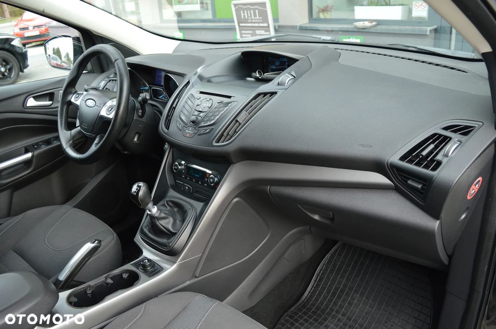 Ford Kuga 2.0 TDCi 2x4 Trend - 24