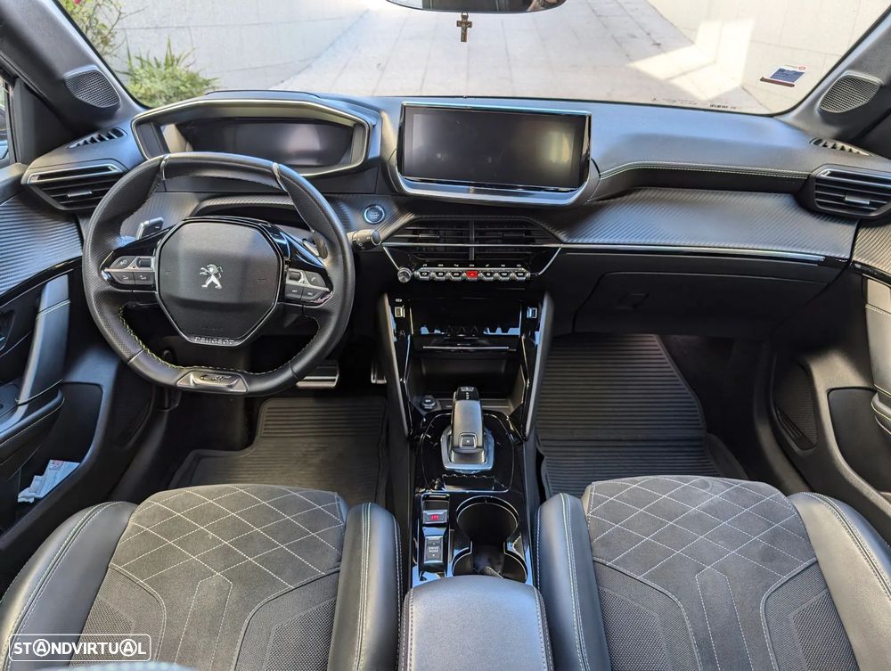 Peugeot 208 1.2 PureTech GT EAT8 - 7