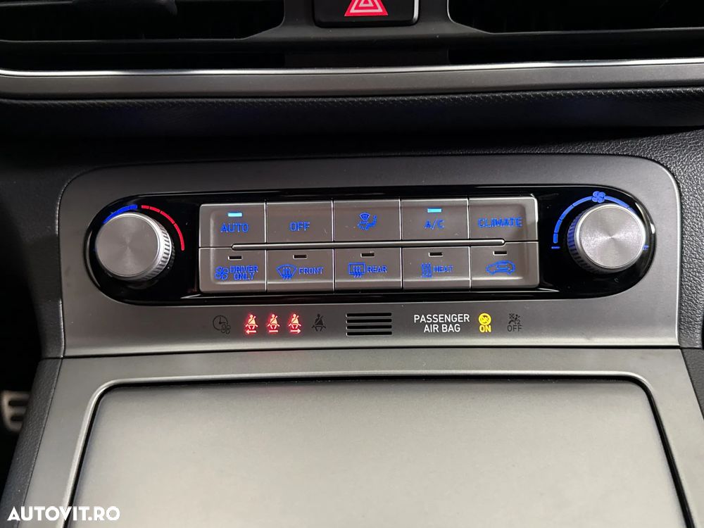 Hyundai KONA - 19