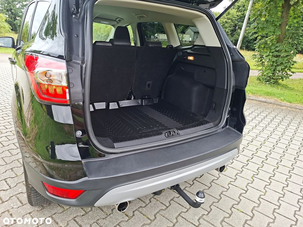 Ford Kuga 1.5 EcoBoost 2x4 Titanium - 19