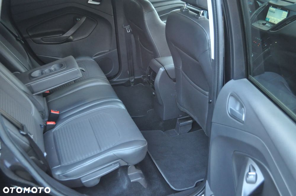 Ford Kuga 2.0 TDCi 2x4 Titanium - 23