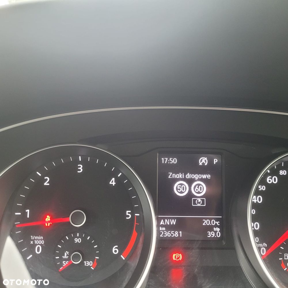 Volkswagen Passat - 20