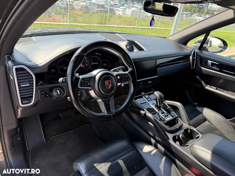 Porsche Cayenne Standard - 8