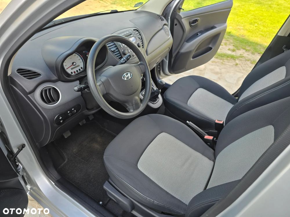 Hyundai i10 1.1 Edition 20 - 24