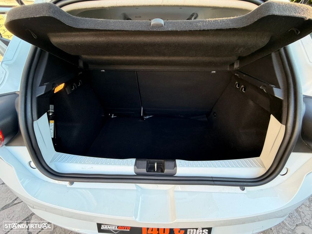 Dacia Sandero 1.0 SCe Essential — fotografia 9