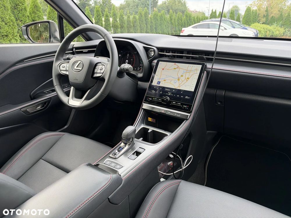 Lexus LBX 1.5 Hybrid Emotion - 21