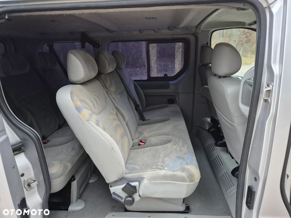Renault Trafic dCi Passenger - 16
