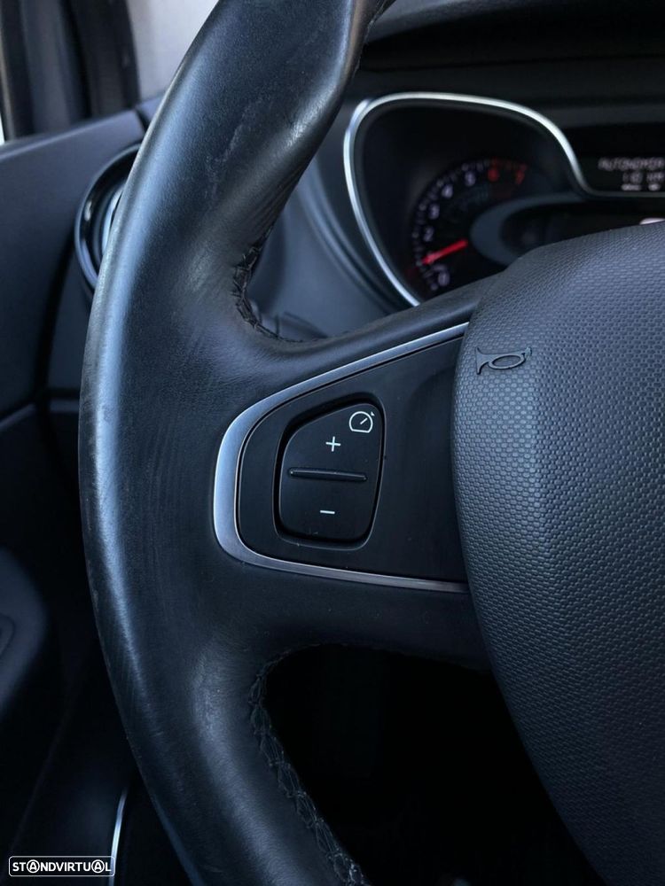 Renault Captur 1.3 TCe Initiale Paris EDC - 31