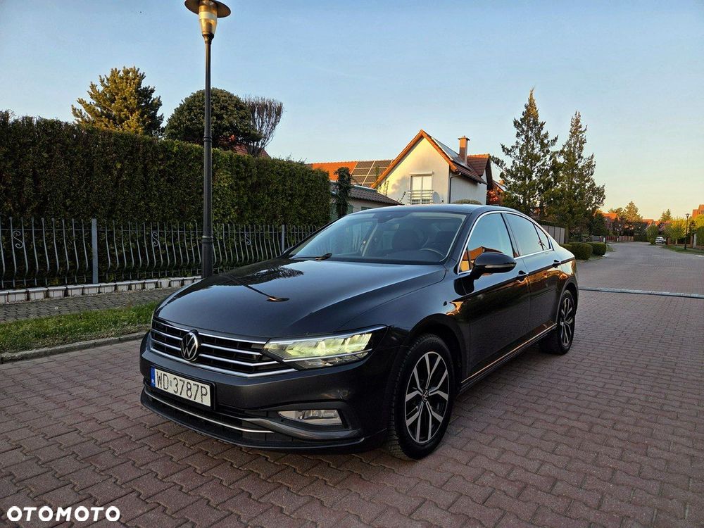 Volkswagen Passat 2.0 TDI SCR Highline DSG - 1