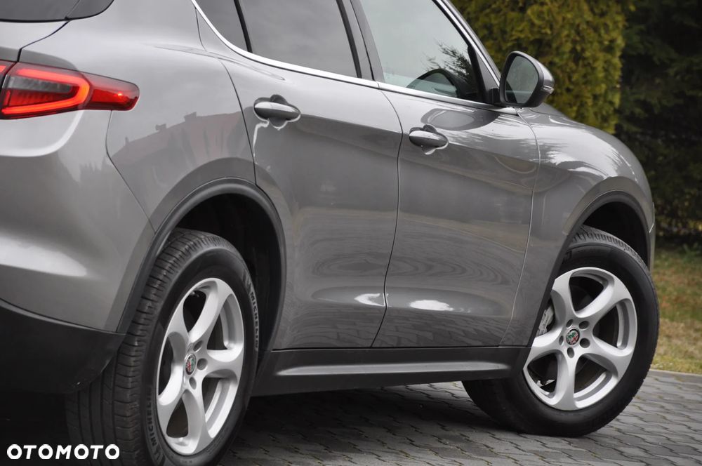 Alfa Romeo Stelvio 2.0 Turbo 16V AT8-Q4 Executive - 19