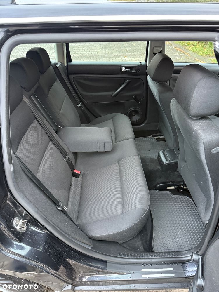 Volkswagen Passat 1.9 TDI Comfortline - 16