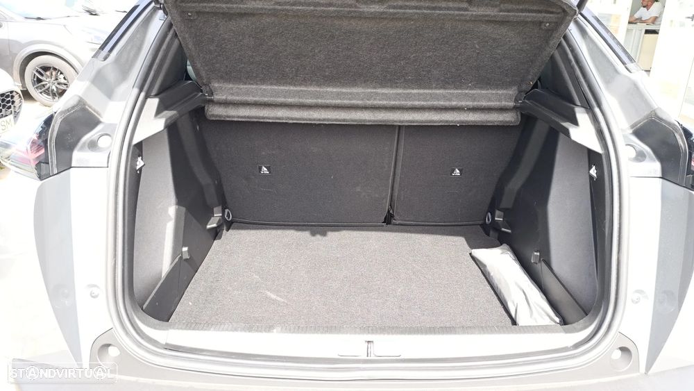 Peugeot 2008 1.2 Hybrid Allure e-DCS6 - 17