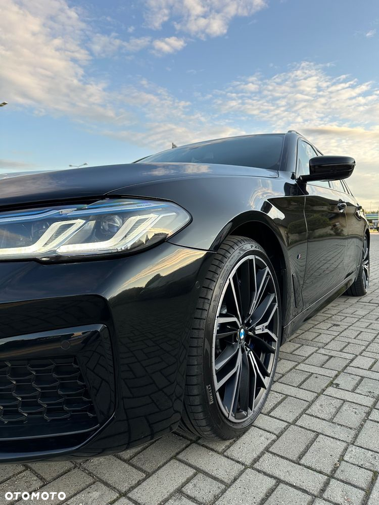 BMW Seria 5 530d xDrive Touring - 9