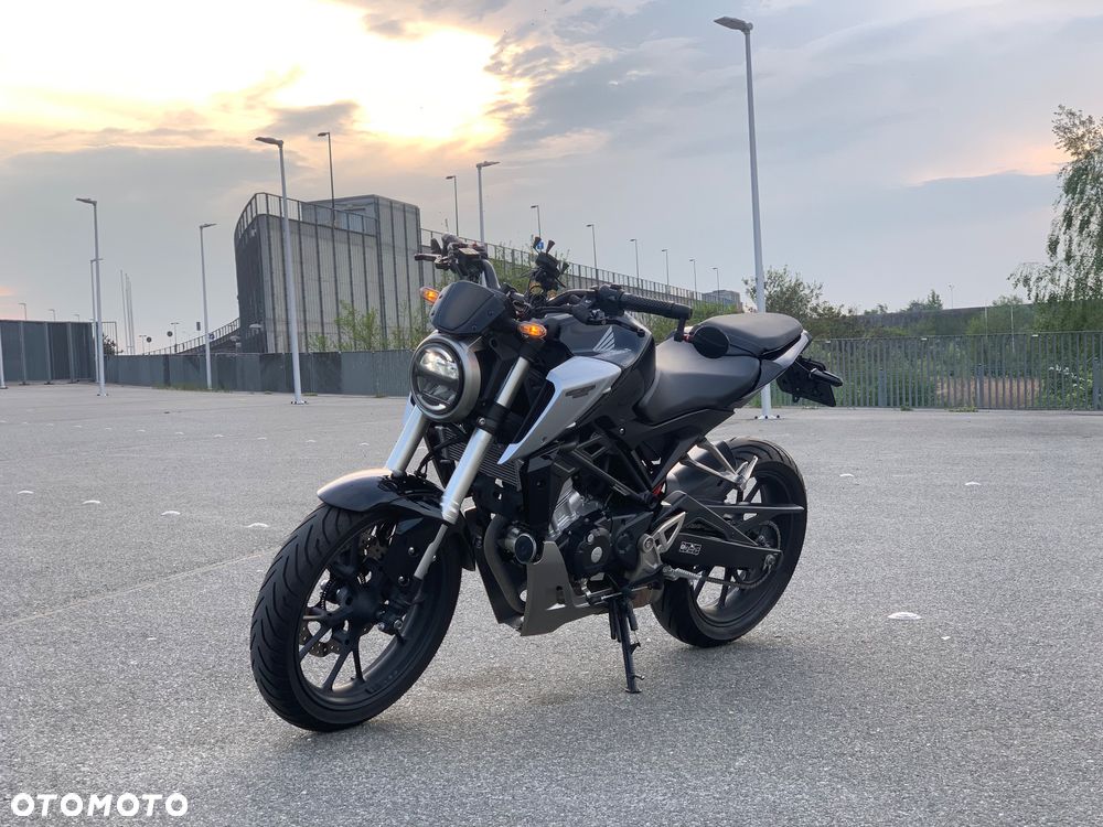 Honda CB - 1