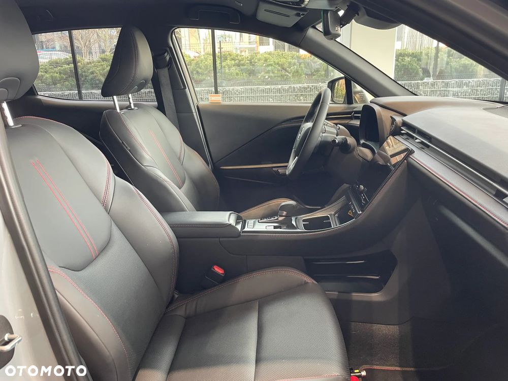 Lexus LBX 1.5 Hybrid Emotion - 8