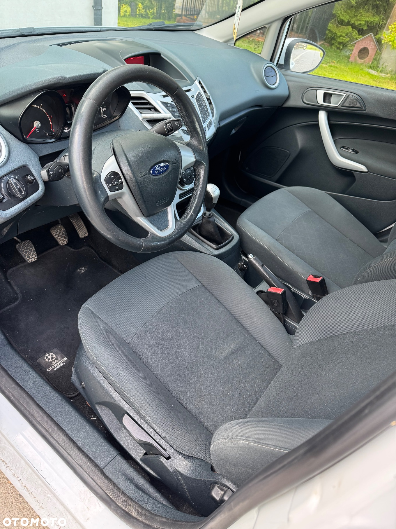 Ford Fiesta - 12
