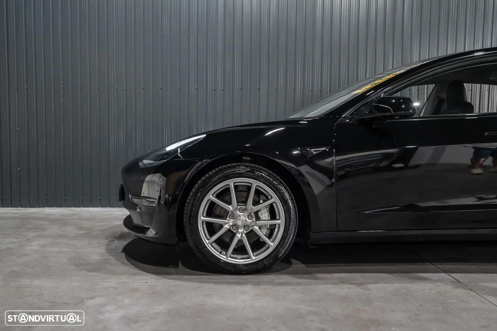 Tesla Model 3 Long-Range Dual Motor AWD - 23