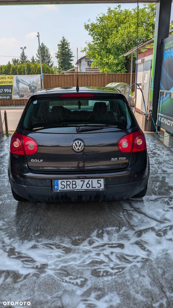 Volkswagen Golf 2.0 TDI Q-Line - 3