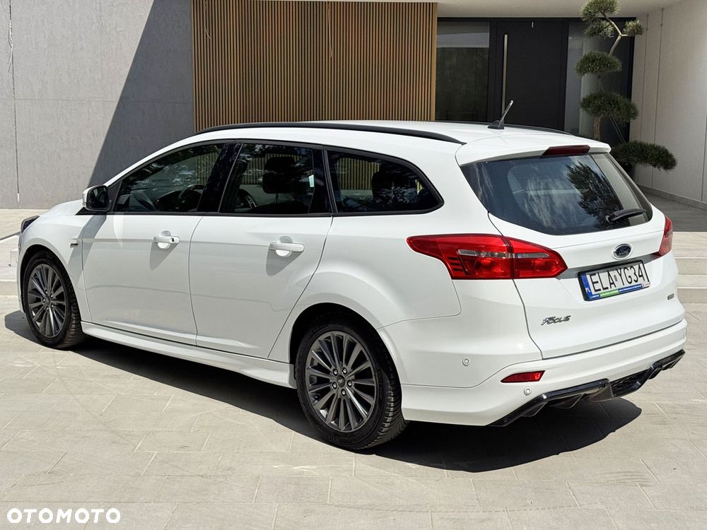 Ford Focus 1.0 EcoBoost Start-Stopp-System ST-LINE - 14