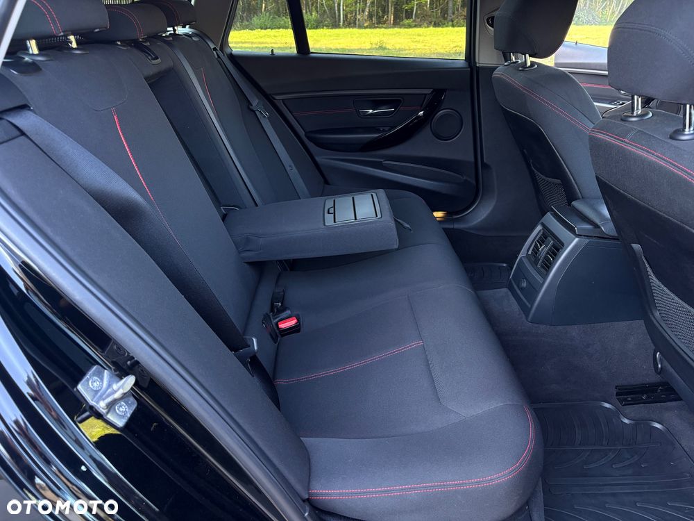 BMW Seria 3 320d Blue Performance Sport Line - 22