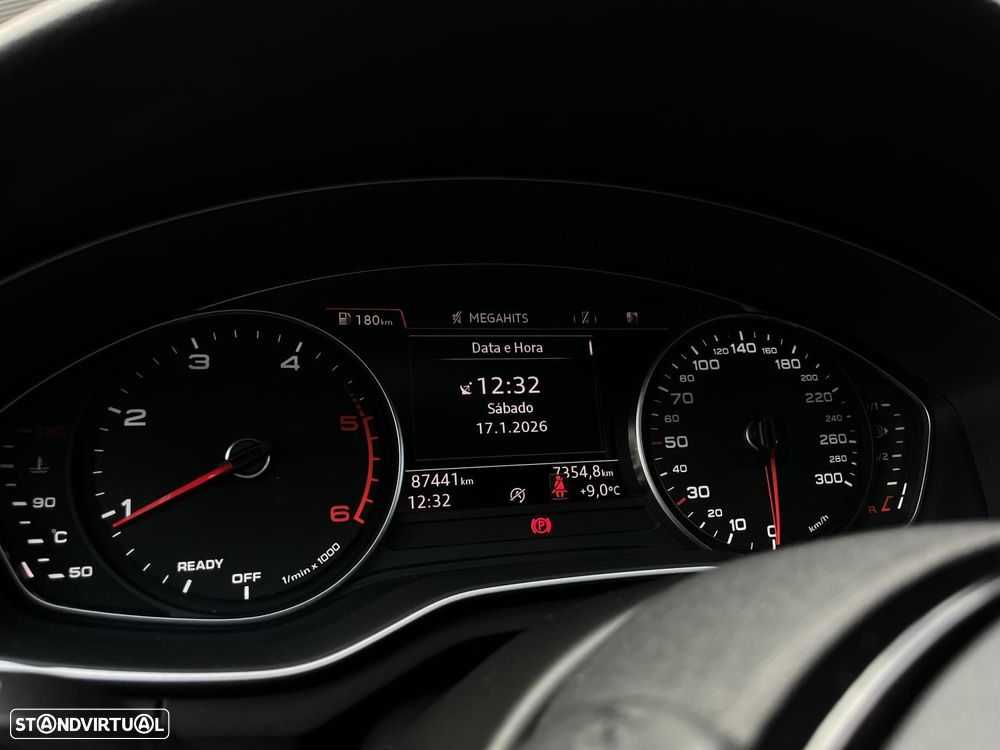 Audi A4 Avant 2.0 TDI S-line - 32