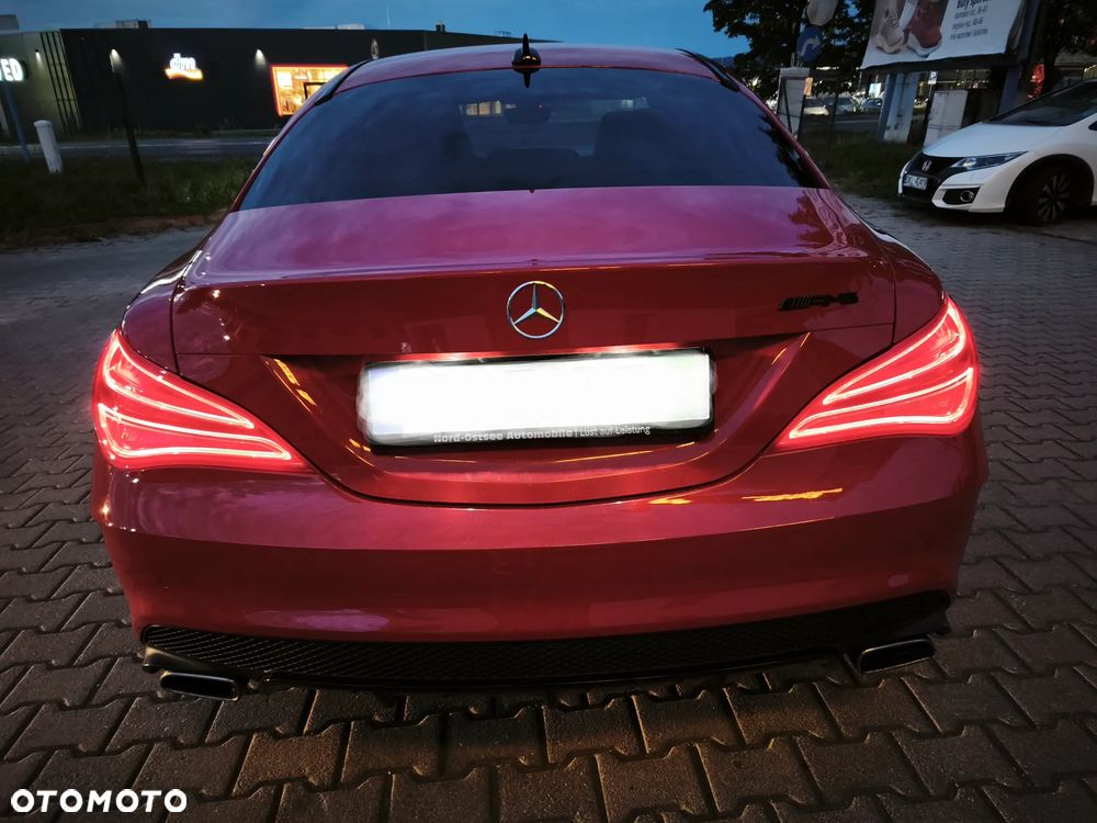 Mercedes-Benz CLA 200 7G-DCT AMG Line - 11