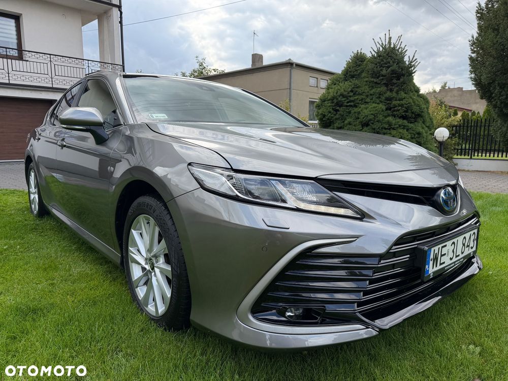 Toyota Camry - 1