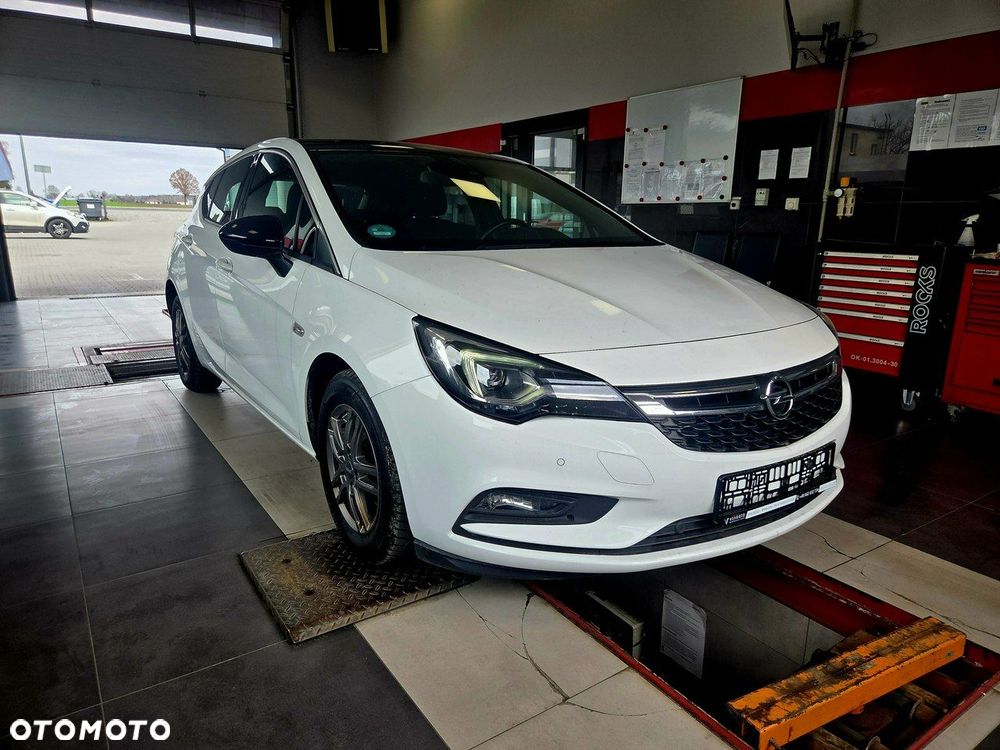 Opel Astra 1.4 T Dynamic - 36
