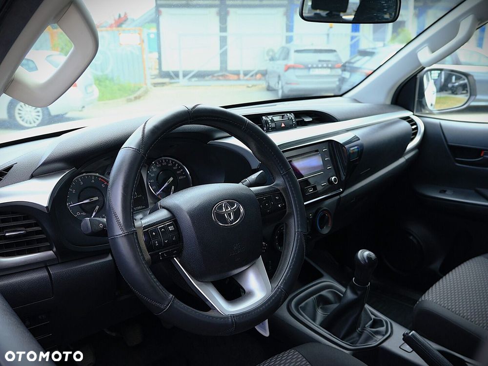 Toyota Hilux 2.4 D-4D Double Cab DLX 4x4 - 9