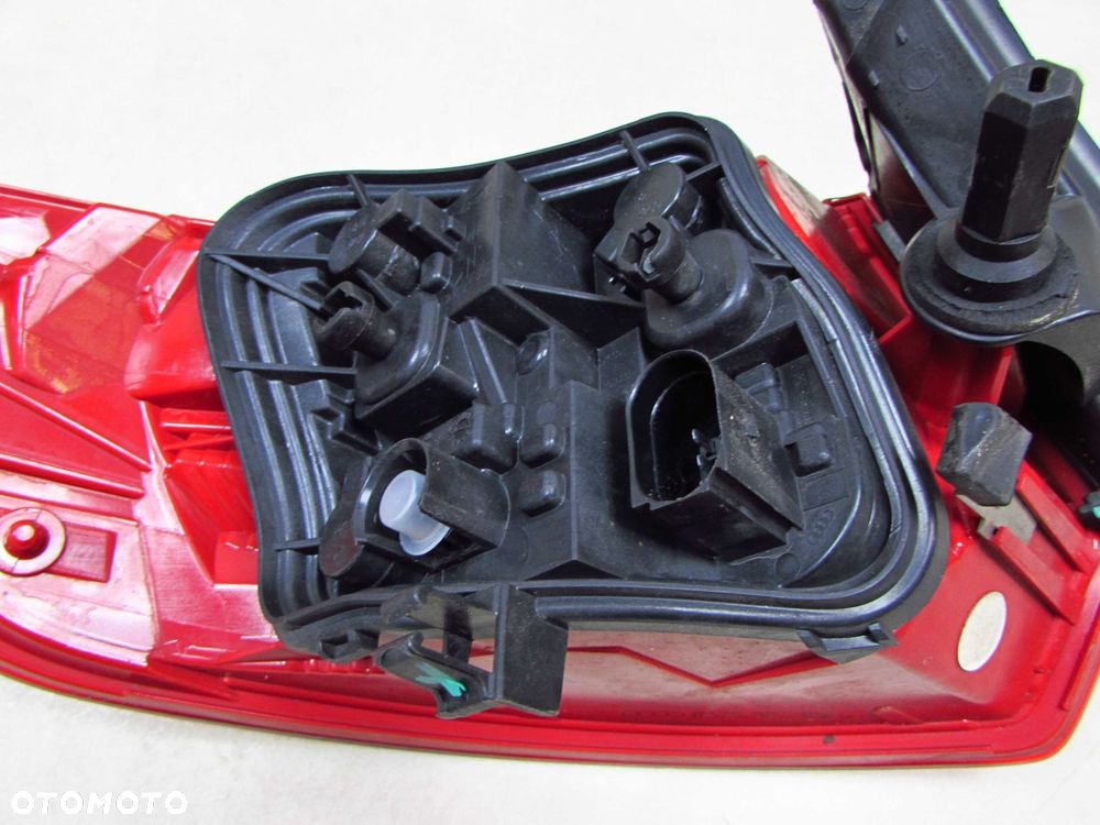 AUDI A3 8P LIFT HB 5D 08-12 LAMPA TYL PRAWA 8P4945096E - 6